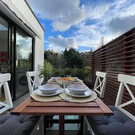 Spacious Apartment With Terrace London Exterior photo