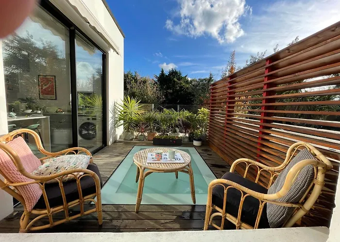 Spacious Apartment With Terrace
